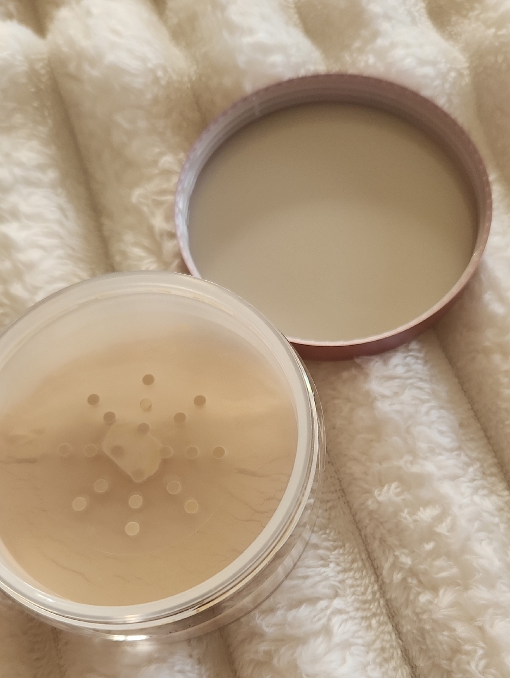 Mally Loose Setting Powder - Picture 4 of 4